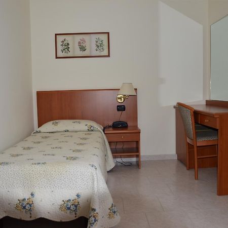 Hotel Rosamarina سان جيوفاني روتوندو المظهر الخارجي الصورة