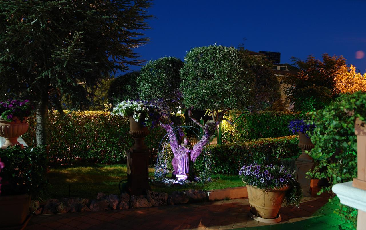 Hotel Rosamarina سان جيوفاني روتوندو المظهر الخارجي الصورة