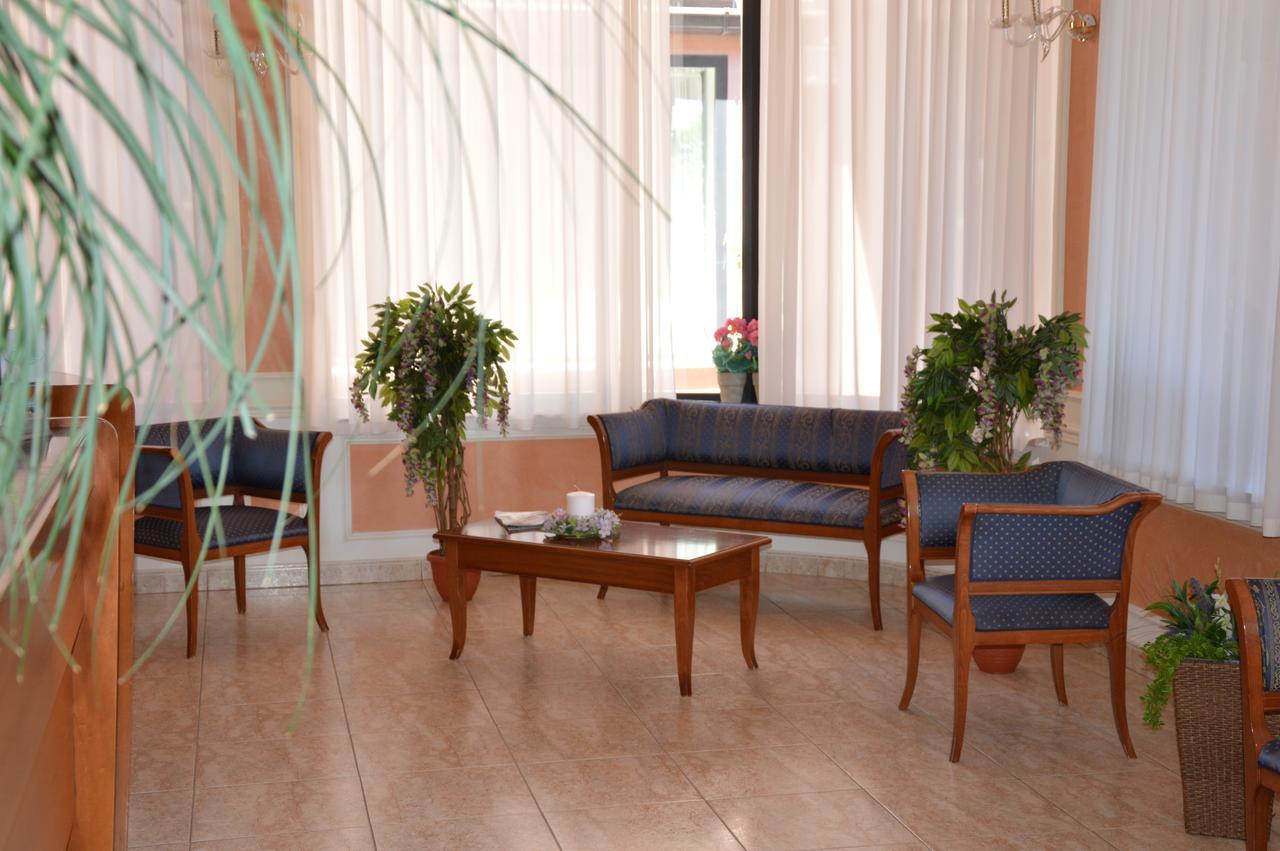Hotel Rosamarina سان جيوفاني روتوندو المظهر الخارجي الصورة
