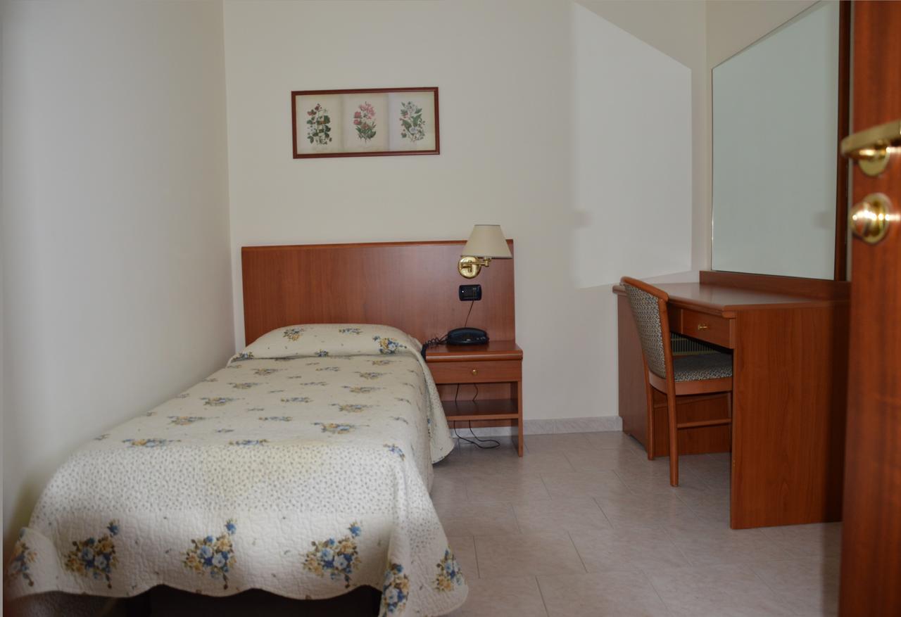 Hotel Rosamarina سان جيوفاني روتوندو المظهر الخارجي الصورة