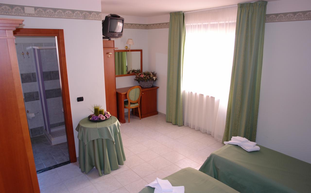 Hotel Rosamarina سان جيوفاني روتوندو المظهر الخارجي الصورة